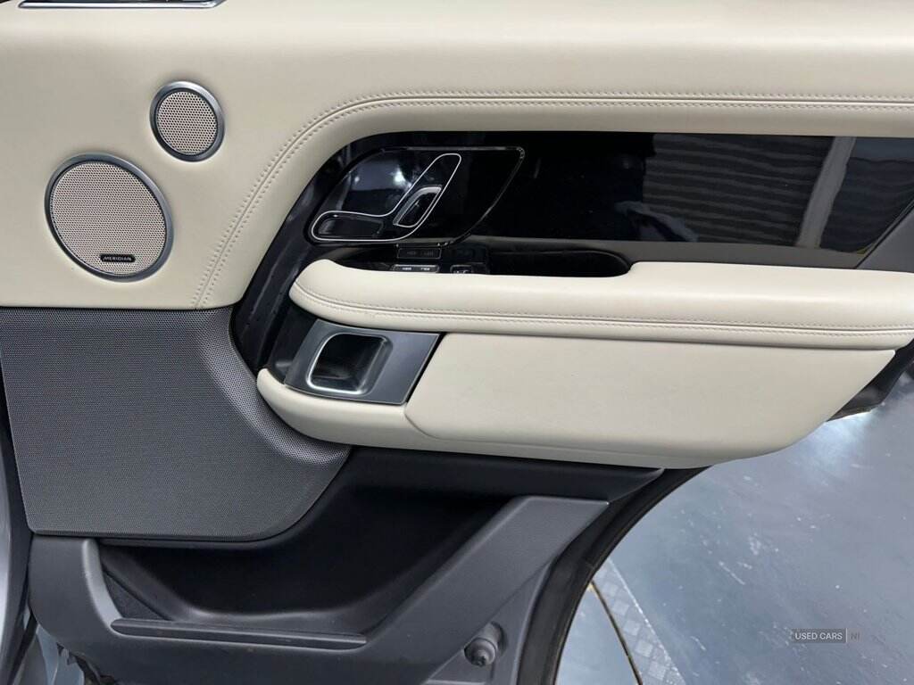 Mar 2021 Land Rover Range Rover 3.0 D300 Vogue SE 4dr Auto