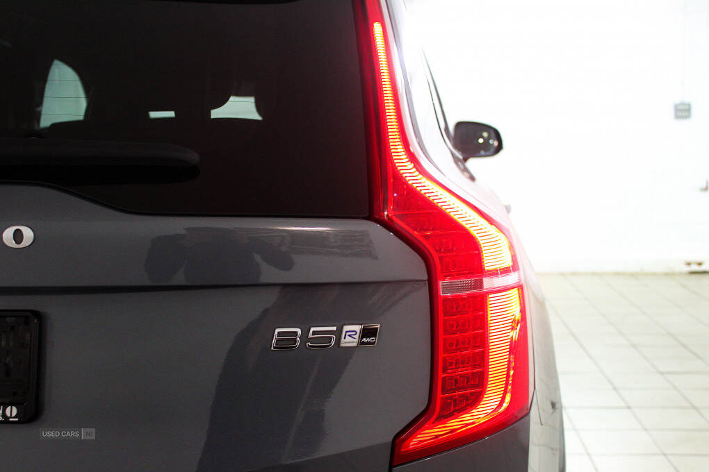 Mar 2020 Volvo XC90 R-Design B5 AWD Auto