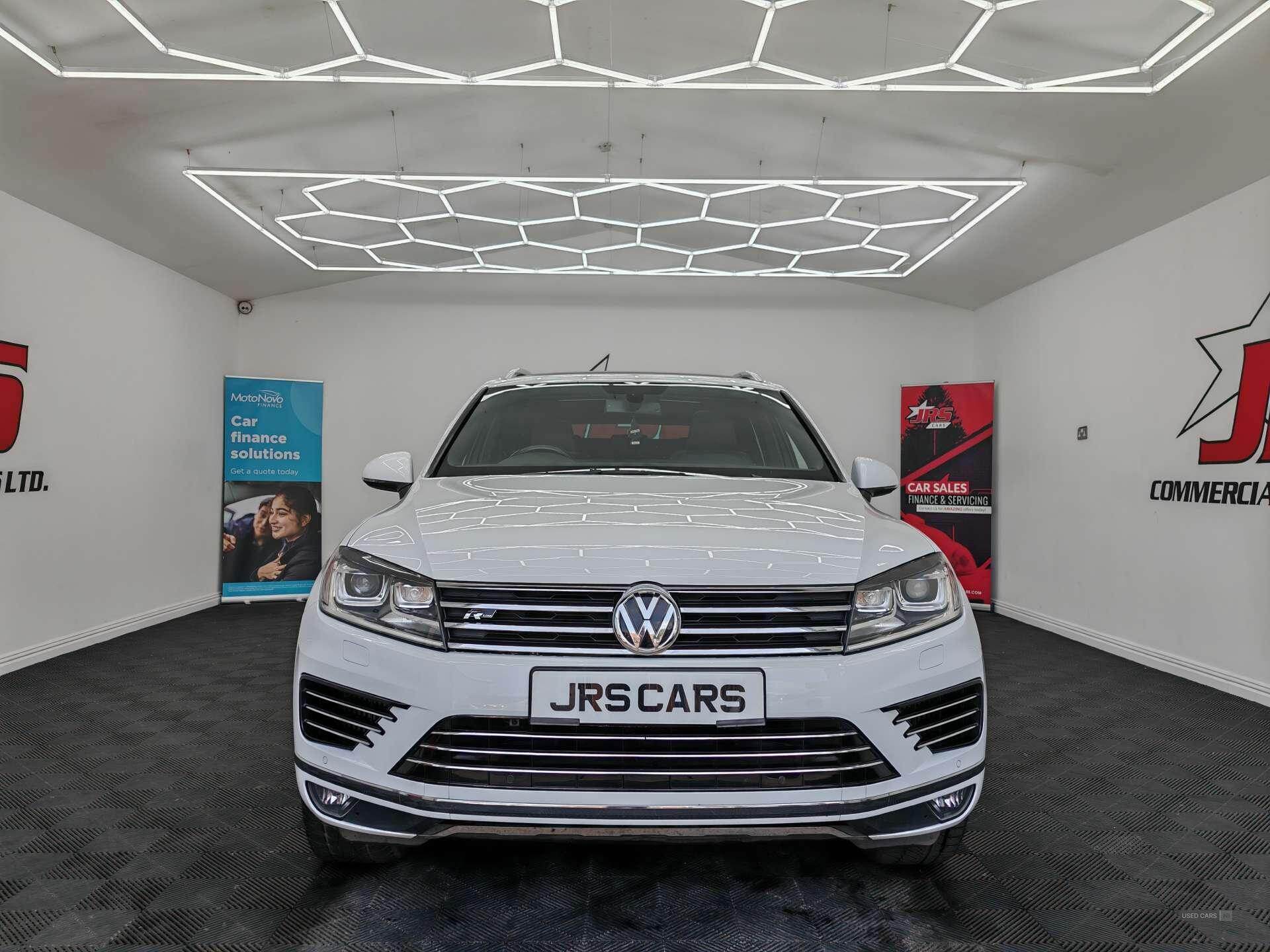 Jan 2015 Volkswagen Touareg 3.0 V6 TDI BlueMotion Tech 262 R-Line 5dr Tip Auto