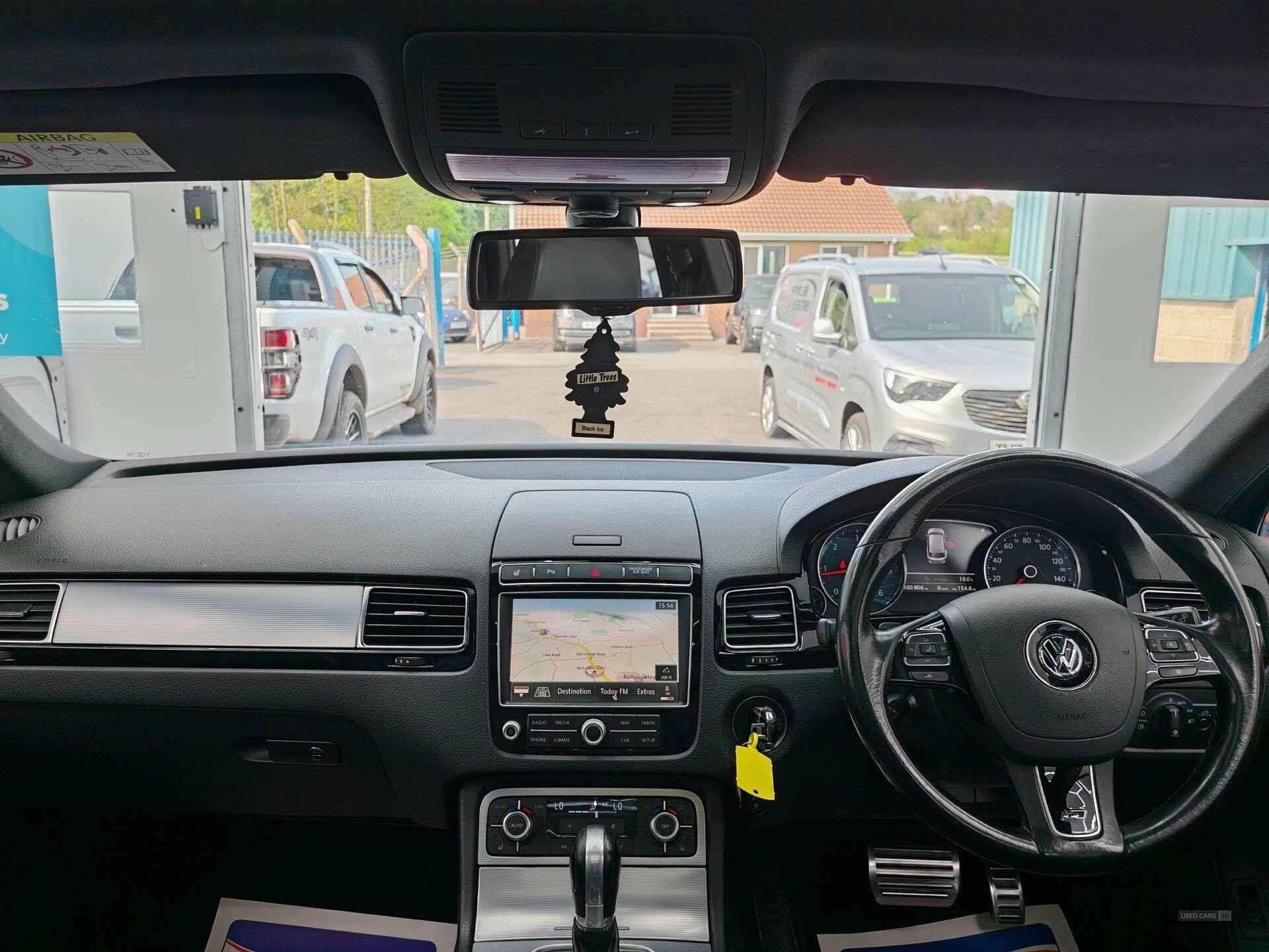 Jan 2015 Volkswagen Touareg 3.0 V6 TDI BlueMotion Tech 262 R-Line 5dr Tip Auto