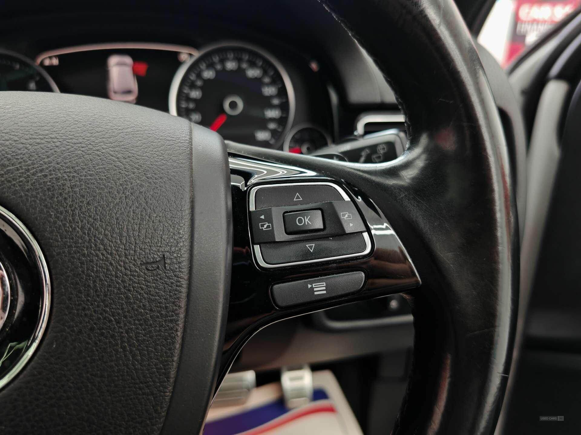 Jan 2015 Volkswagen Touareg 3.0 V6 TDI BlueMotion Tech 262 R-Line 5dr Tip Auto