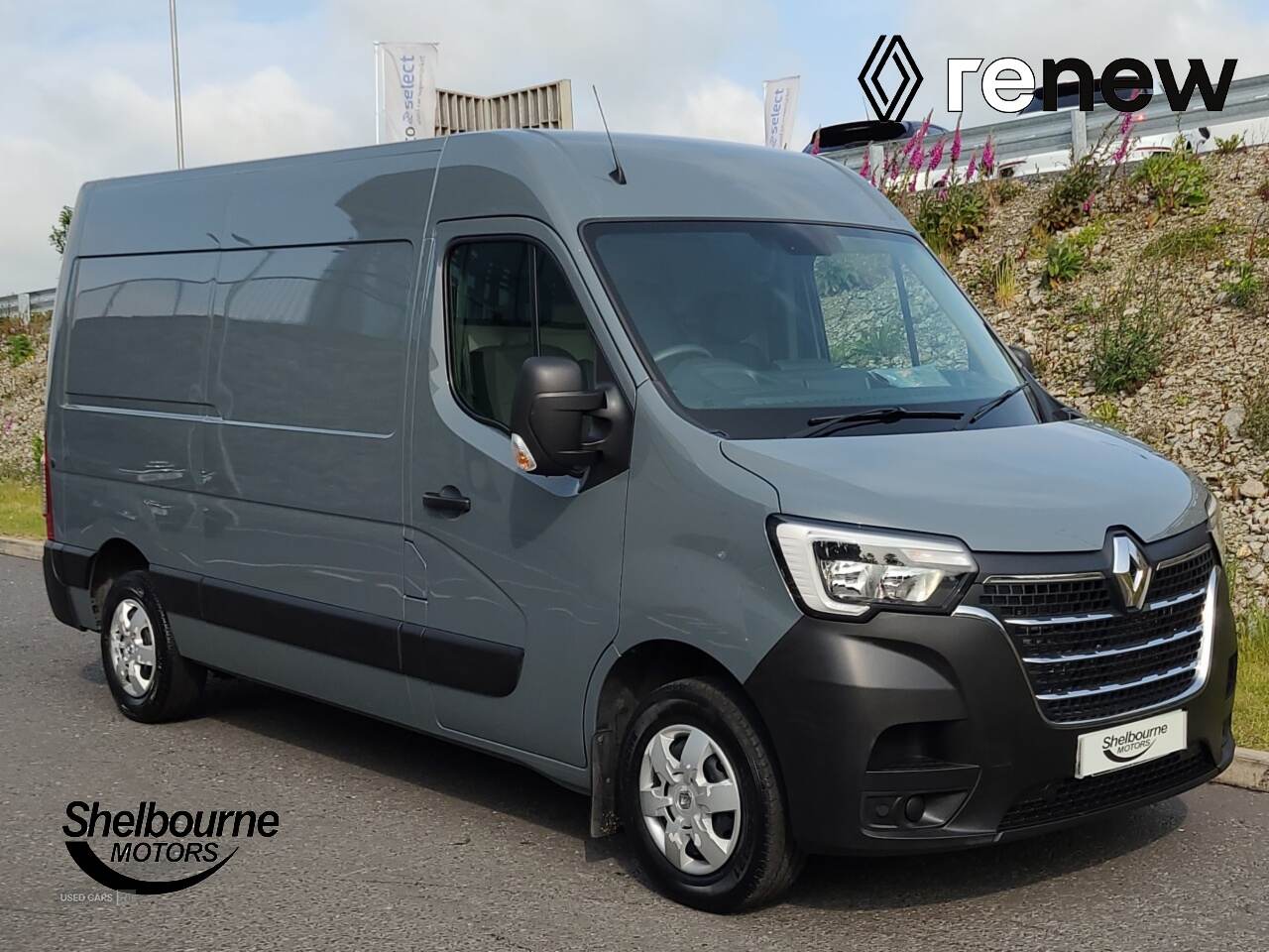 Jun 2023 Renault Master MM35dCi 135 Business+ Medium Roof Van