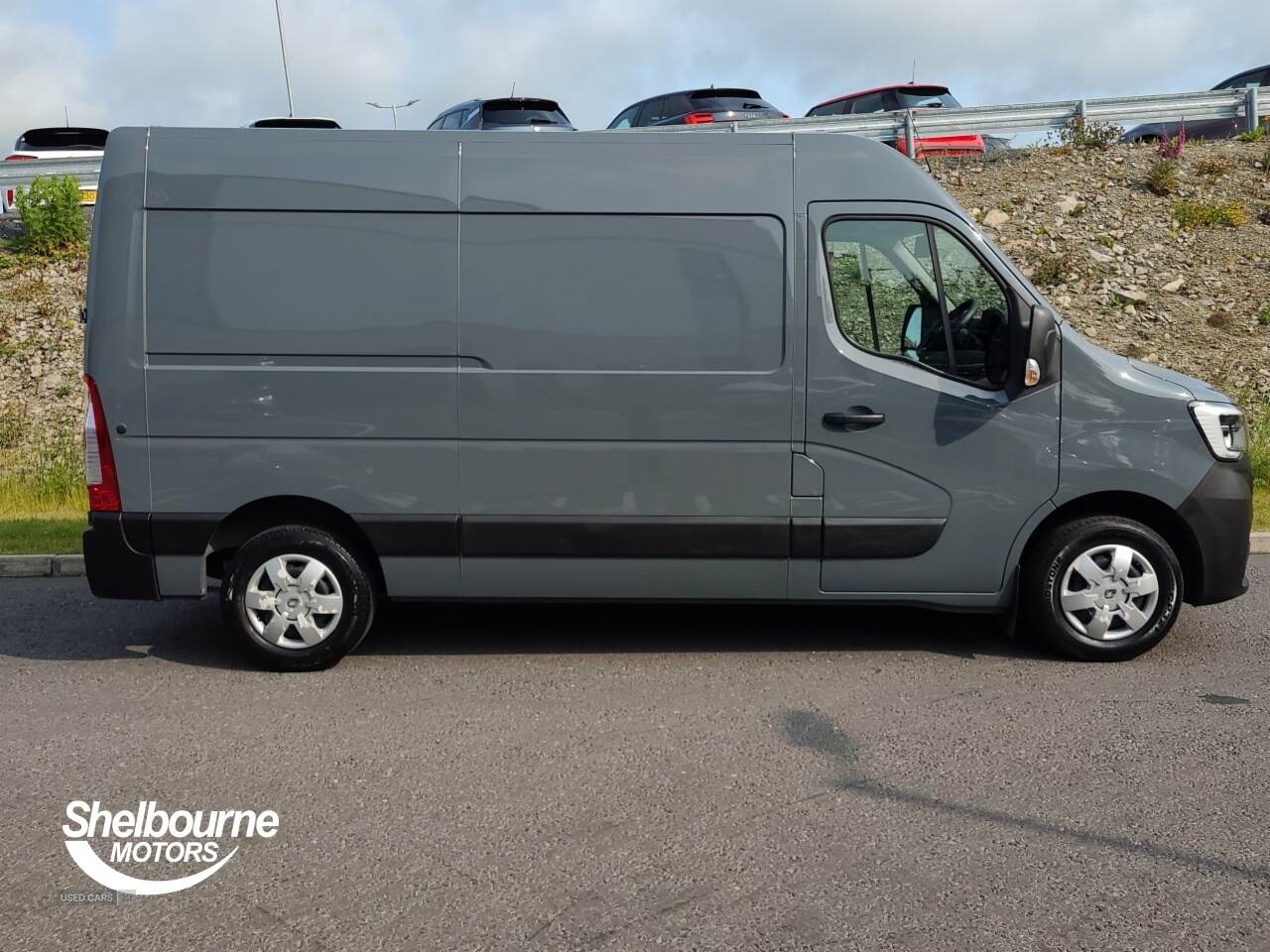 Jun 2023 Renault Master MM35dCi 135 Business+ Medium Roof Van