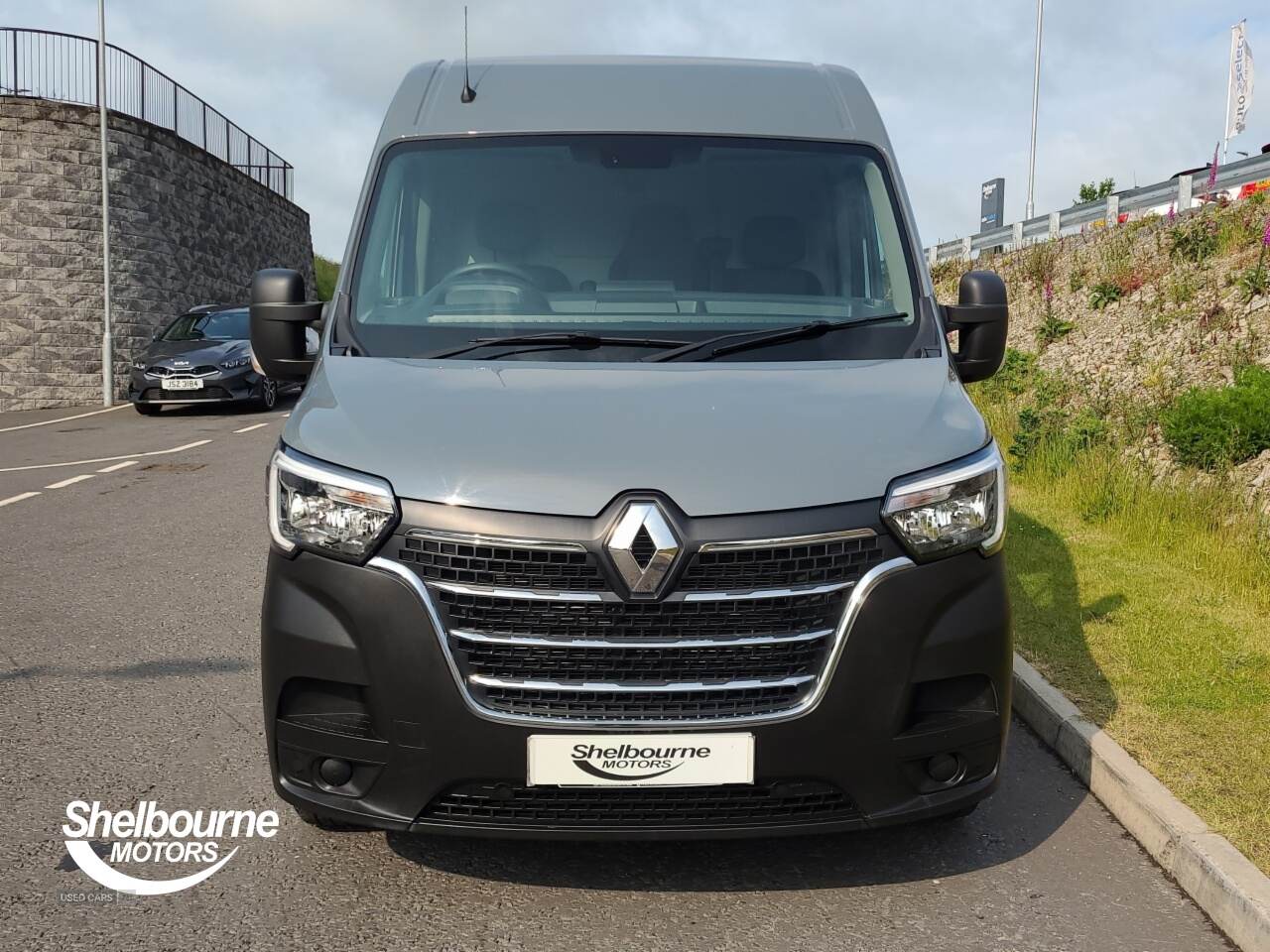 Jun 2023 Renault Master MM35dCi 135 Business+ Medium Roof Van