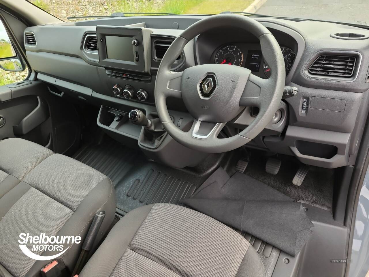 Jun 2023 Renault Master MM35dCi 135 Business+ Medium Roof Van