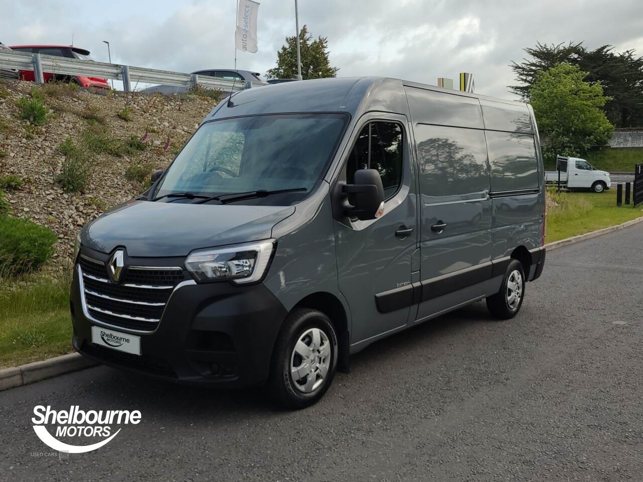 Jun 2023 Renault Master MM35dCi 135 Business+ Medium Roof Van