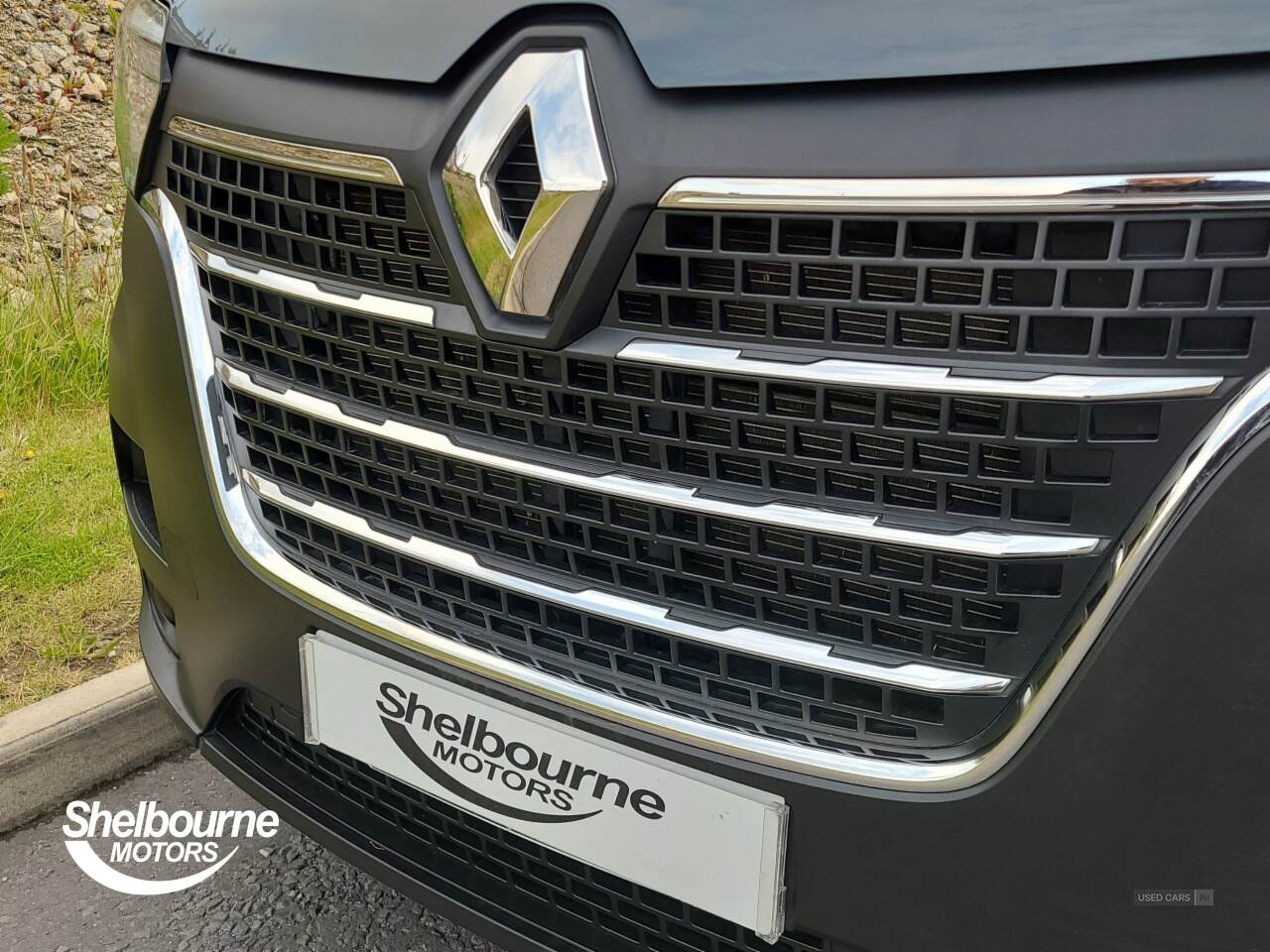 Jun 2023 Renault Master MM35dCi 135 Business+ Medium Roof Van
