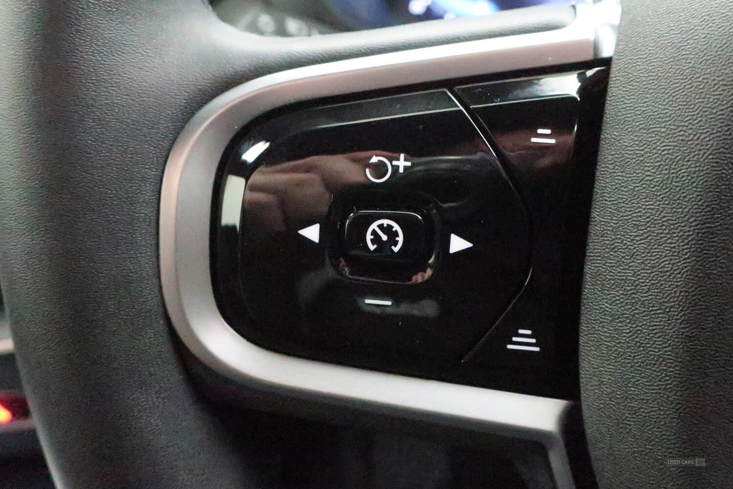 Oct 2024 Volvo XC60 2.0 B5P Plus Black Edition 5dr AWD Geartronic