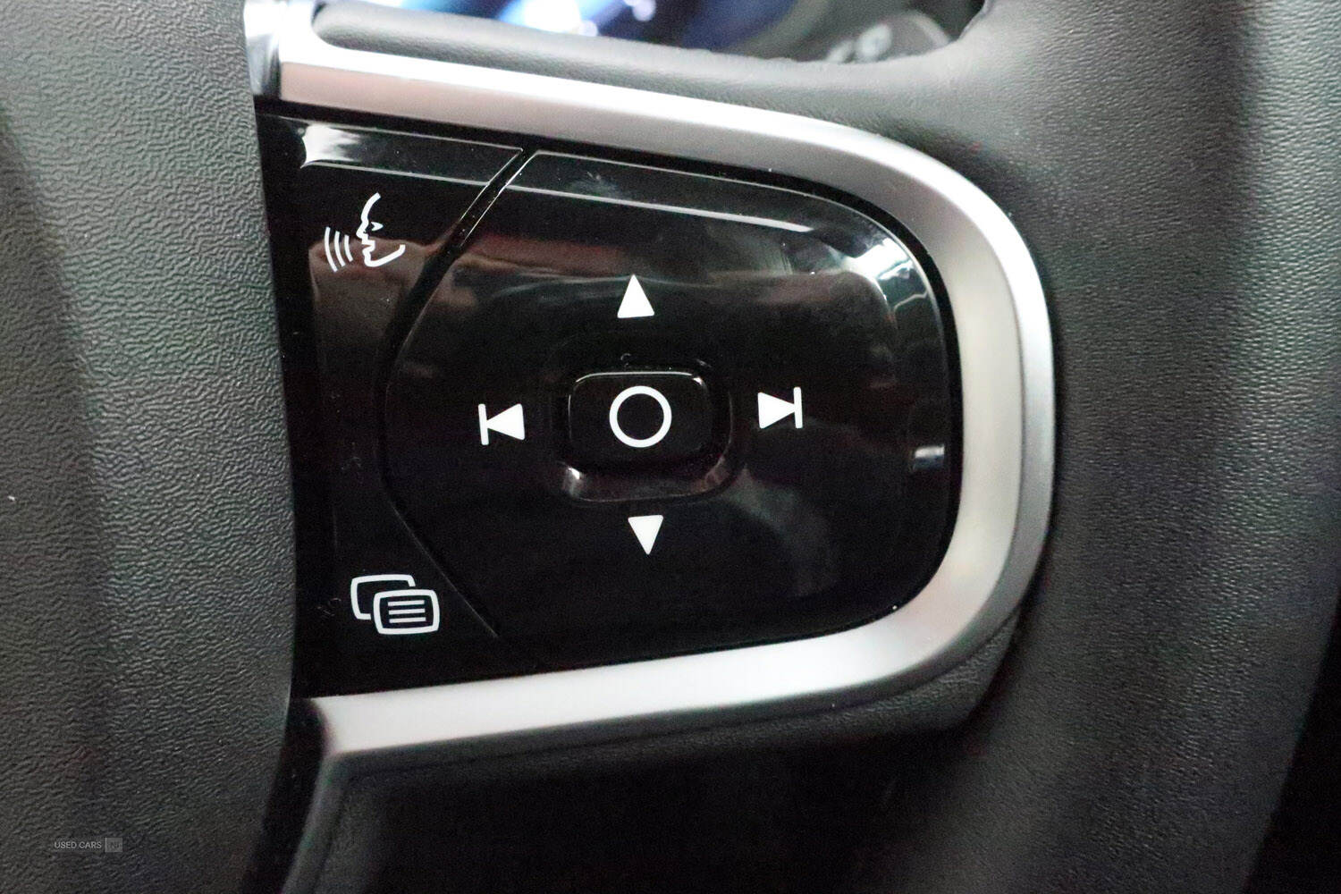 Oct 2024 Volvo XC60 2.0 B5P Plus Black Edition 5dr AWD Geartronic