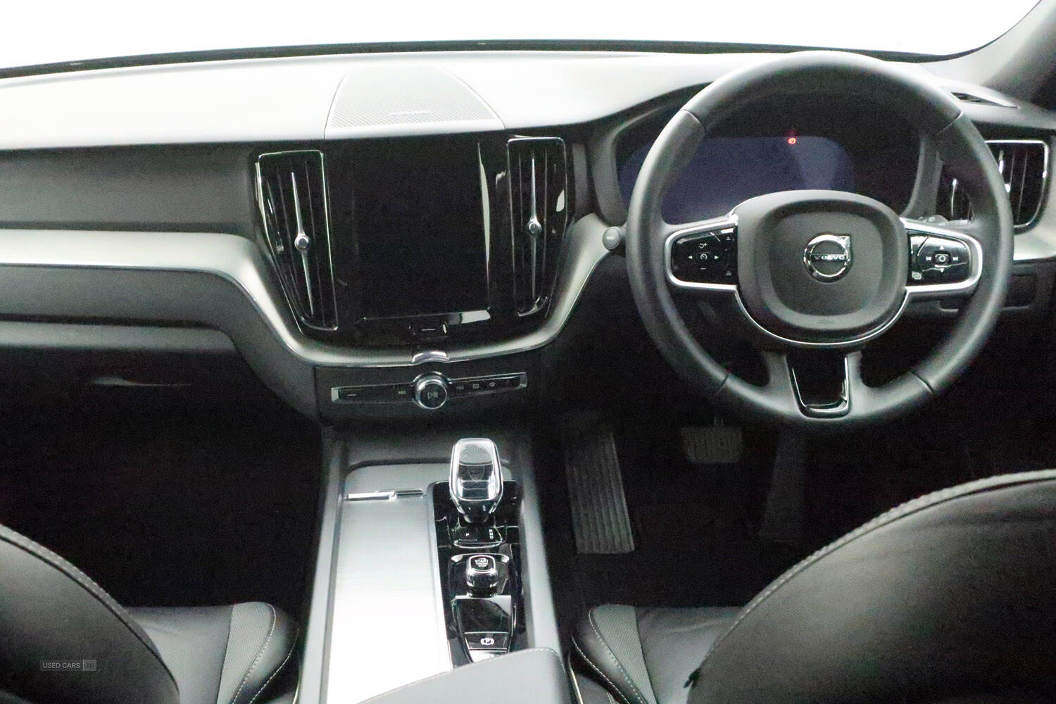 Oct 2024 Volvo XC60 2.0 B5P Plus Black Edition 5dr AWD Geartronic