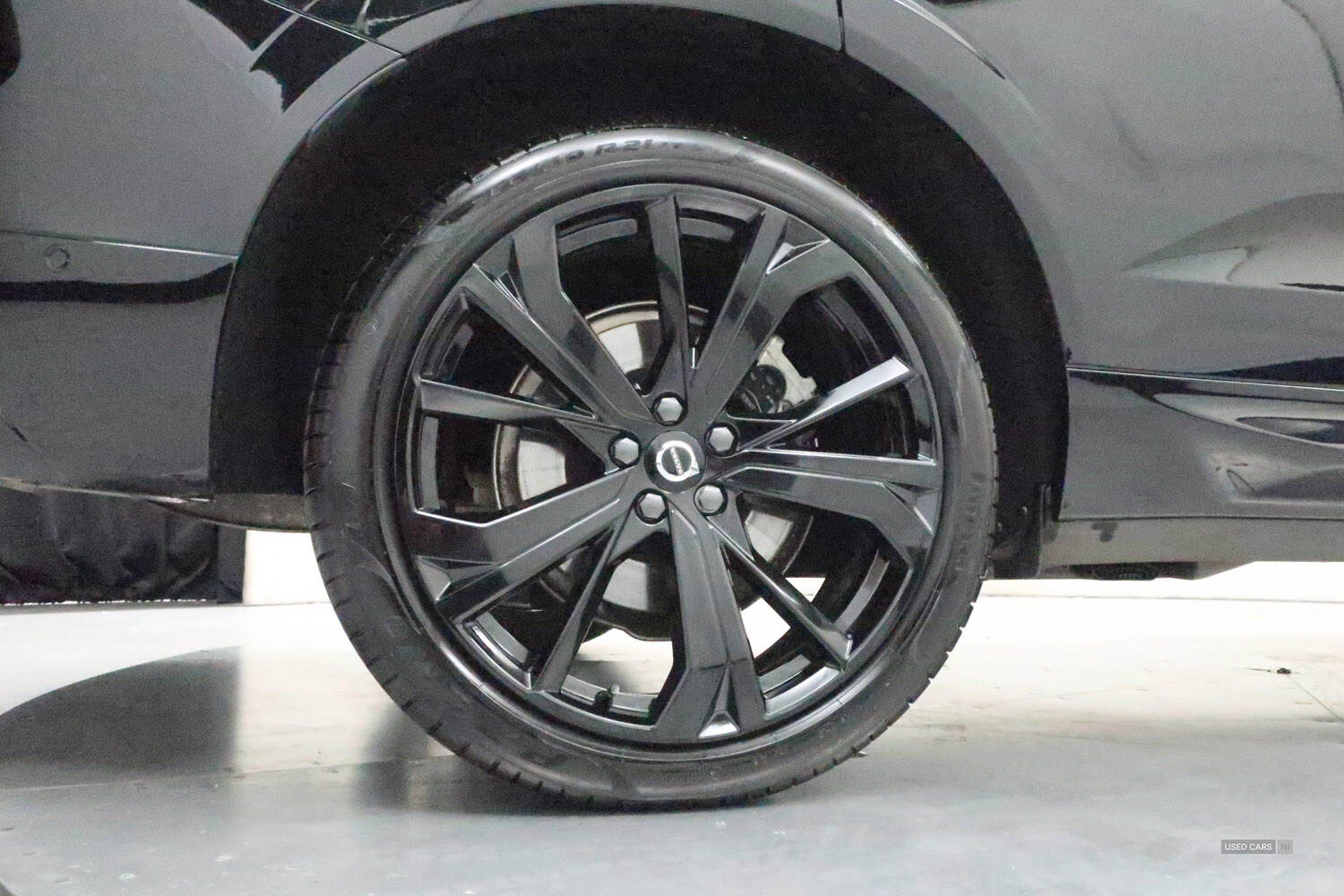 Oct 2024 Volvo XC60 2.0 B5P Plus Black Edition 5dr AWD Geartronic