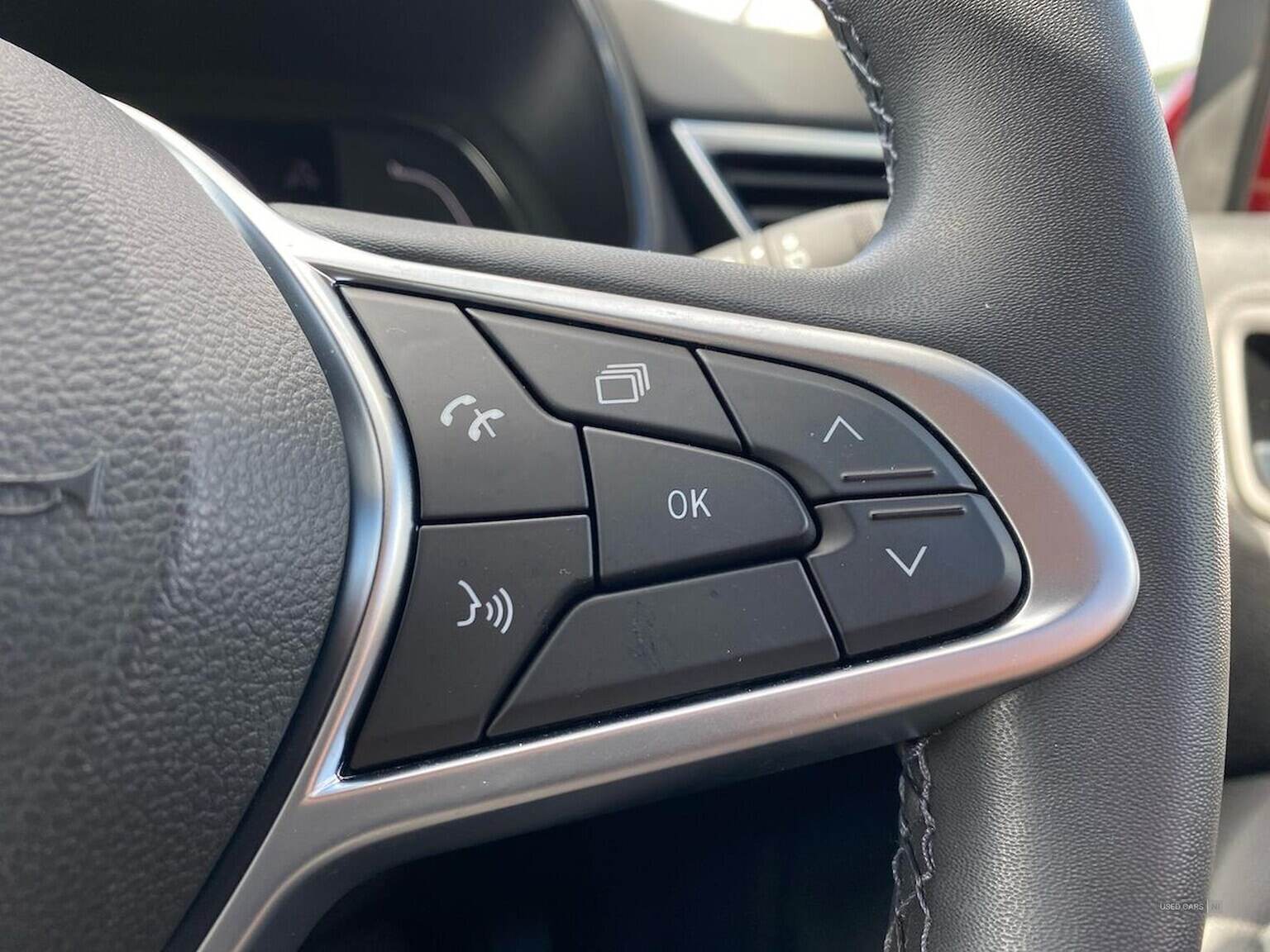 Sep 2022 Renault Clio 1.6 E-Tech Hybrid 140 Iconic Edition 5Dr Auto