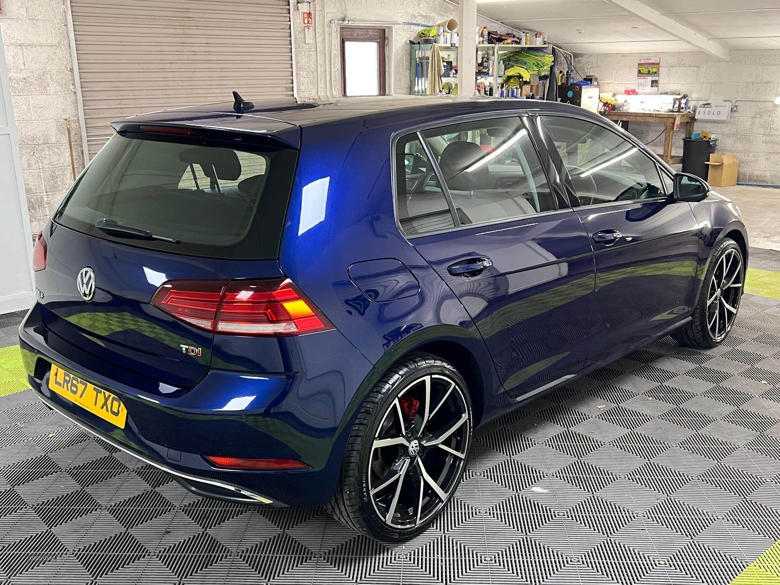 Nov 2017 Volkswagen Golf 1.6 TDI SE [Nav] 5dr DSG
