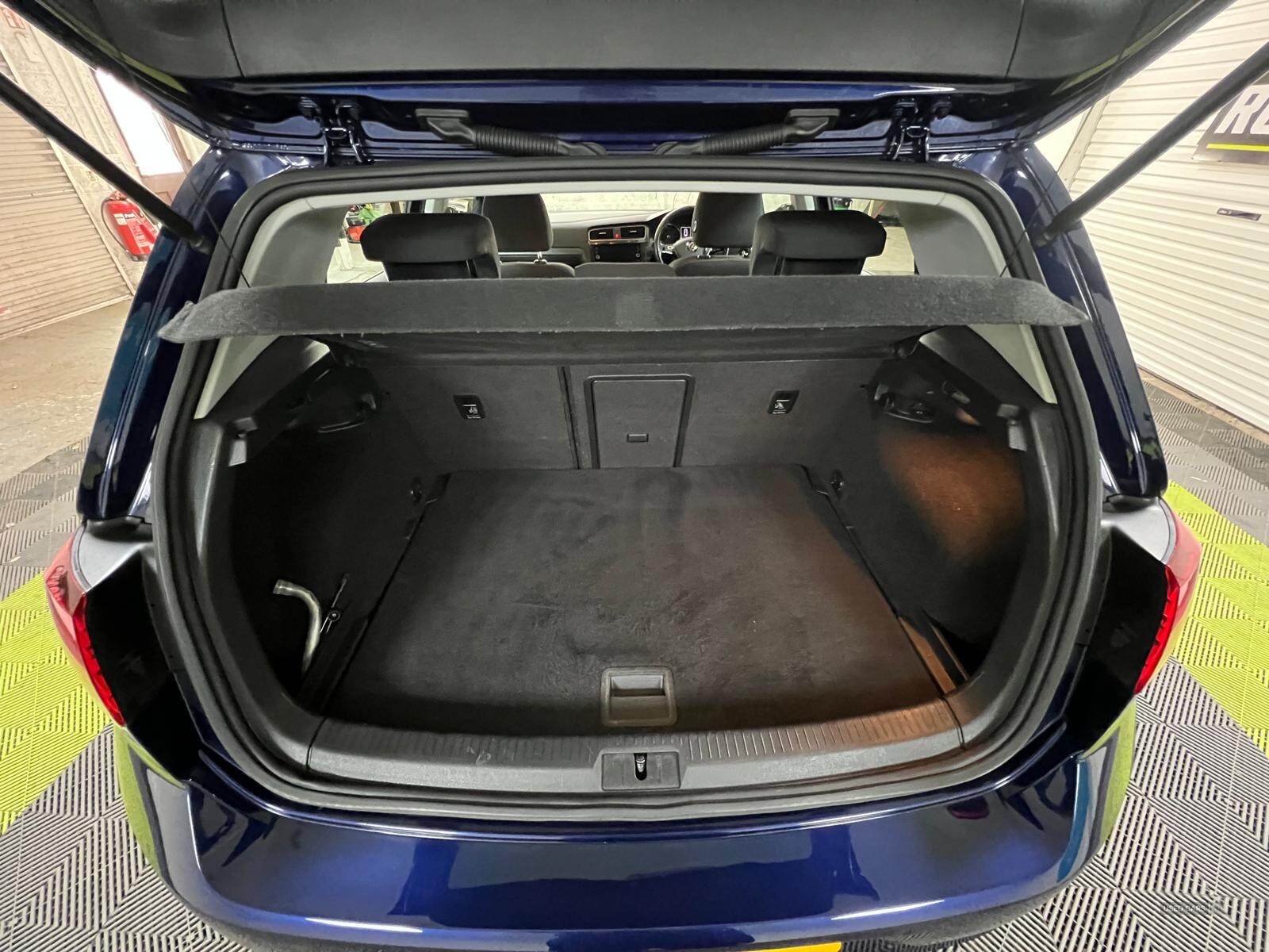 Nov 2017 Volkswagen Golf 1.6 TDI SE [Nav] 5dr DSG