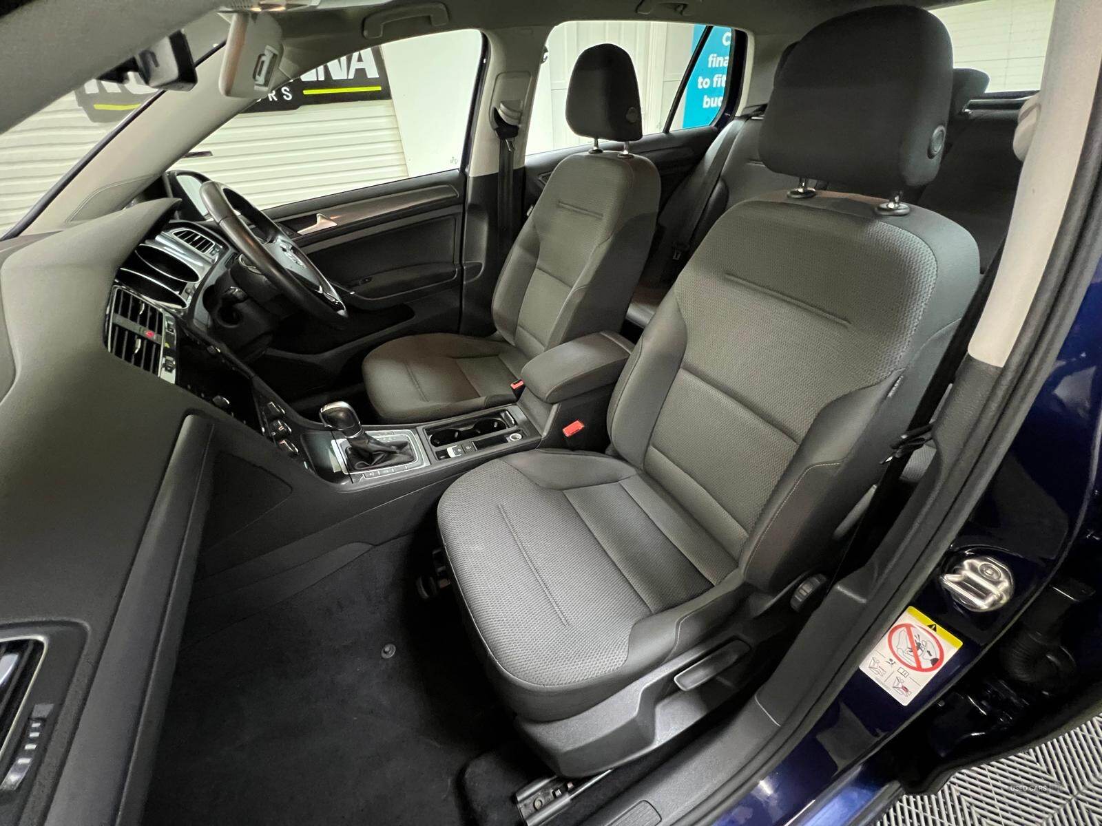 Nov 2017 Volkswagen Golf 1.6 TDI SE [Nav] 5dr DSG