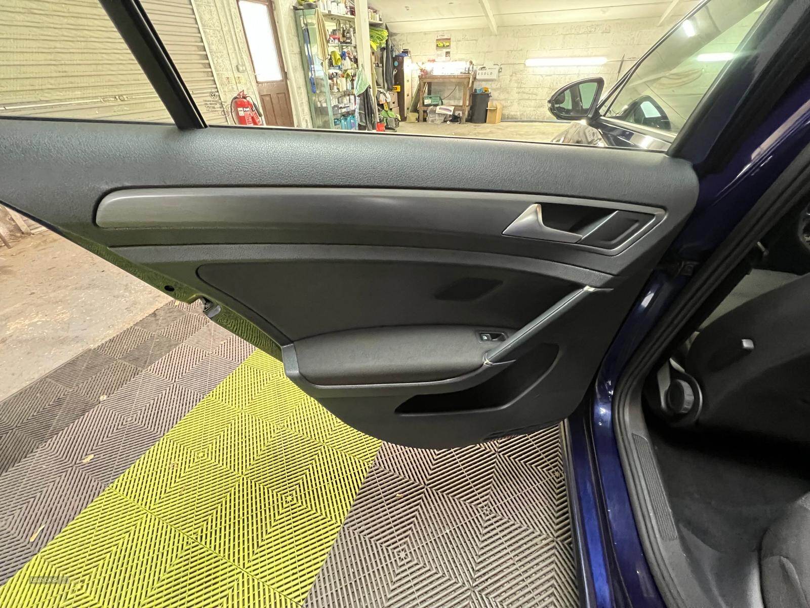 Nov 2017 Volkswagen Golf 1.6 TDI SE [Nav] 5dr DSG