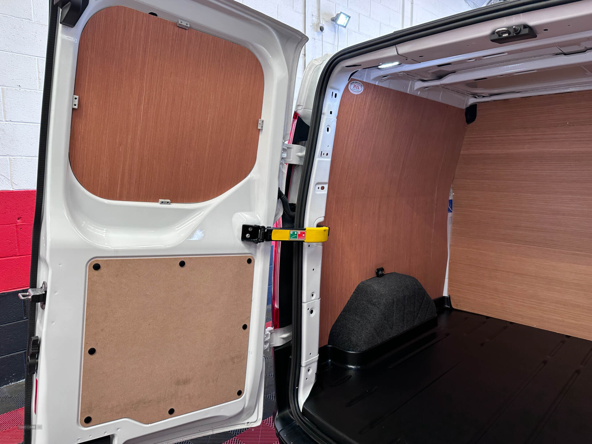 Feb 2022 Ford Transit Custom 2.0 EcoBlue 170ps Low Roof Trail Van