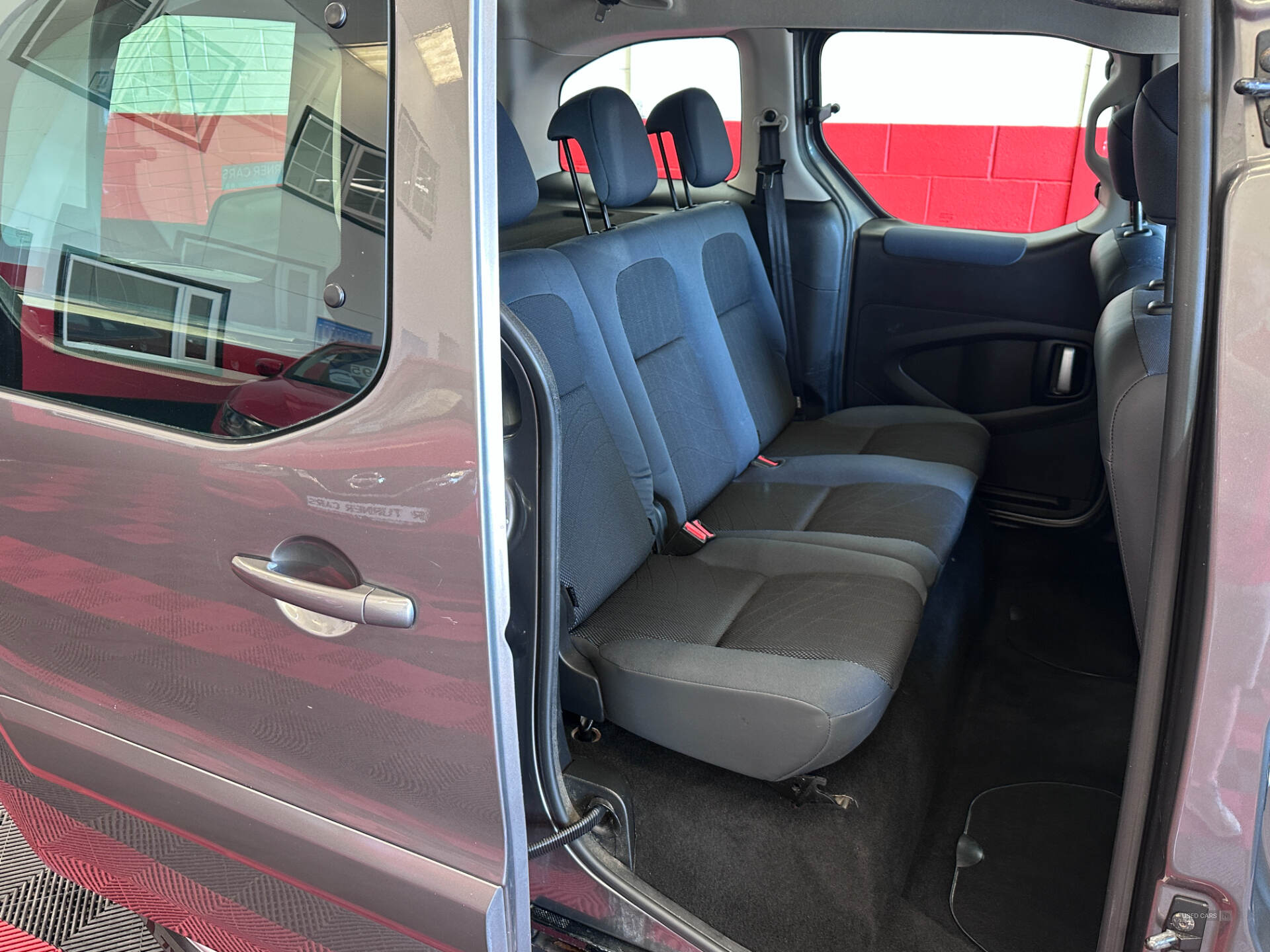 Mar 2012 Peugeot Partner Tepee 1.6 HDi 92 S 5dr