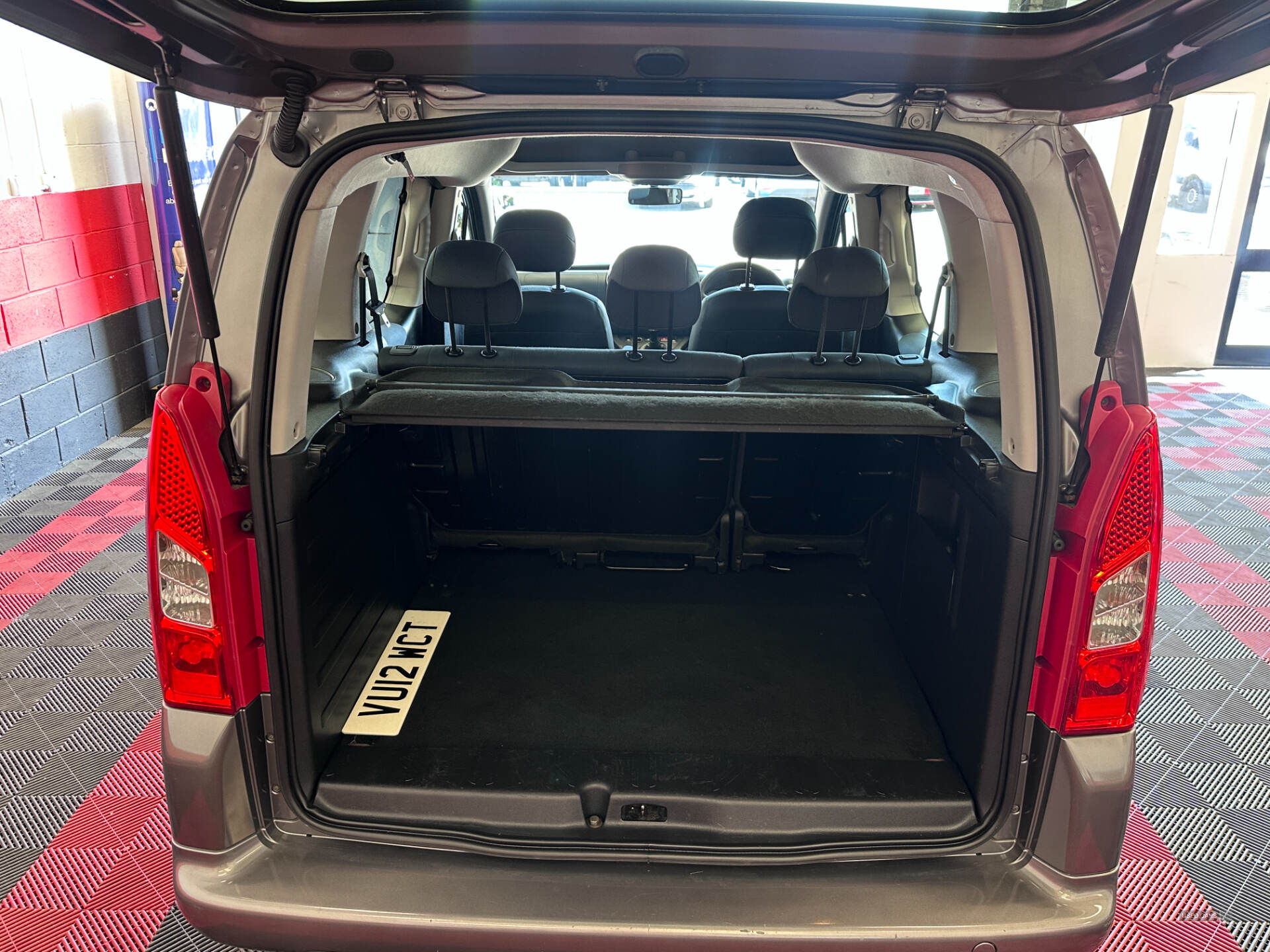 Mar 2012 Peugeot Partner Tepee 1.6 HDi 92 S 5dr