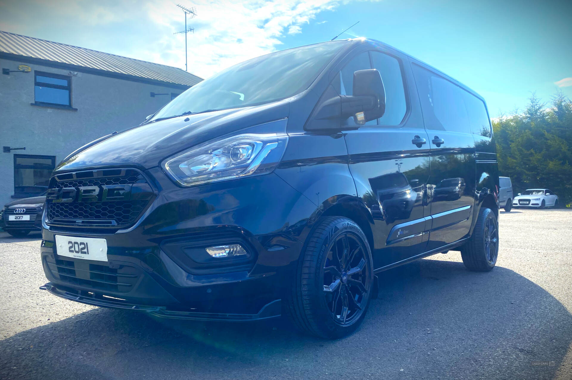 Jun 2021 Ford Transit Custom 2.0 EcoBlue 130ps Low Roof Limited Van Auto