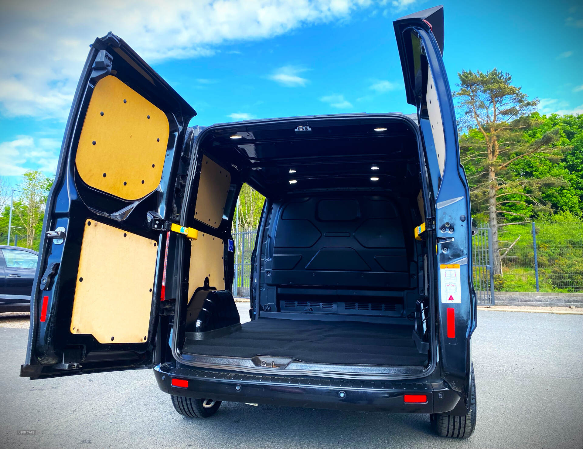 Jun 2021 Ford Transit Custom 2.0 EcoBlue 130ps Low Roof Limited Van Auto