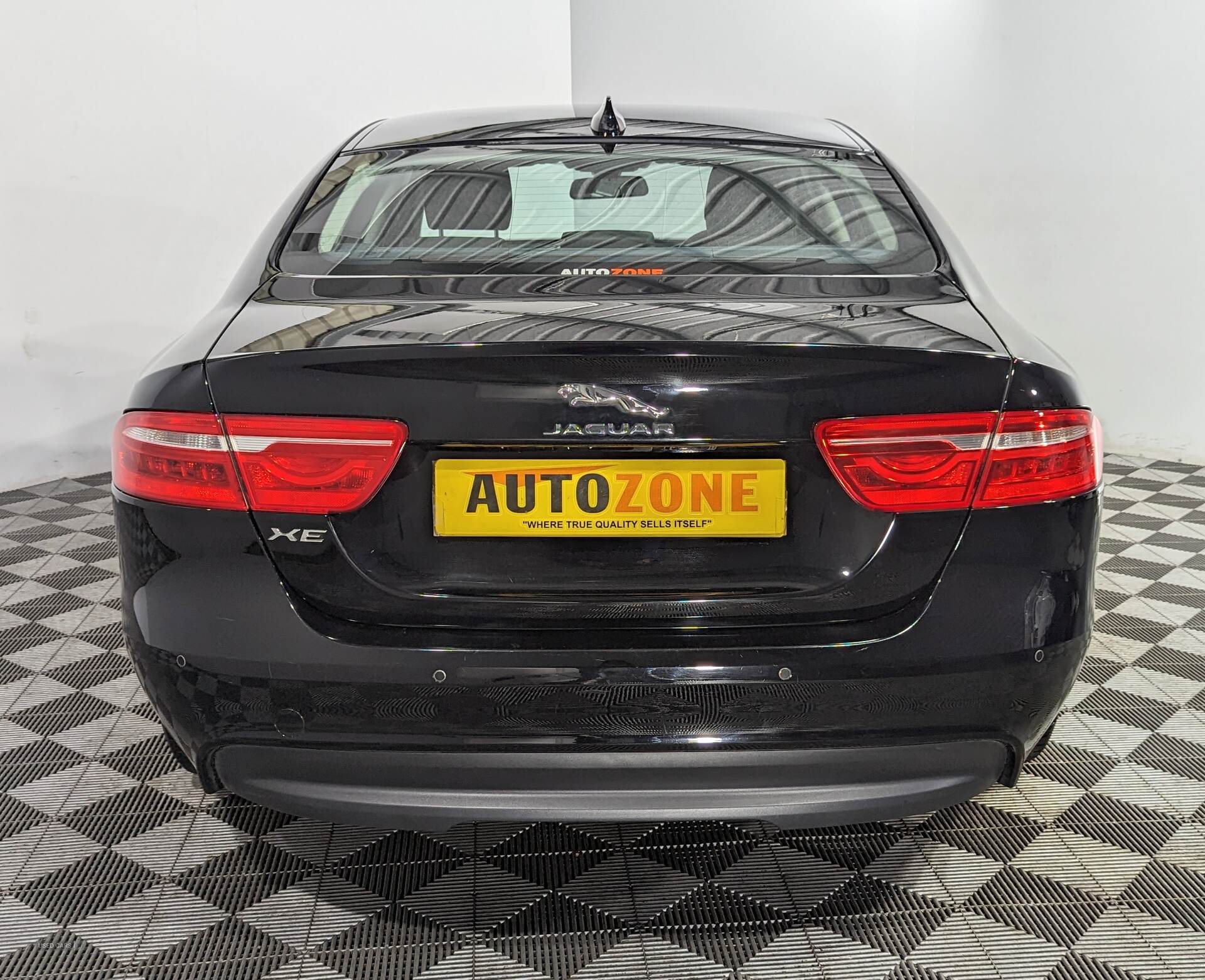 Jul 2018 Jaguar XE 2.0d Prestige 4dr Auto