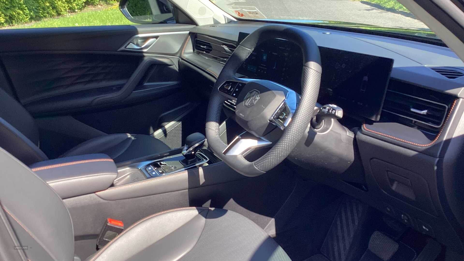 Oct 2024 MG HS 1.5 T-GDI PHEV Trophy 5dr Auto