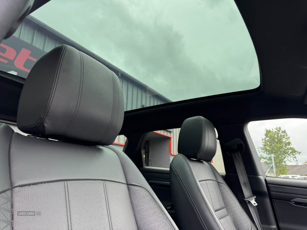 Mar 2019 Land Rover Range Rover Evoque 2.0 D180 R-Dynamic HSE 5dr Auto