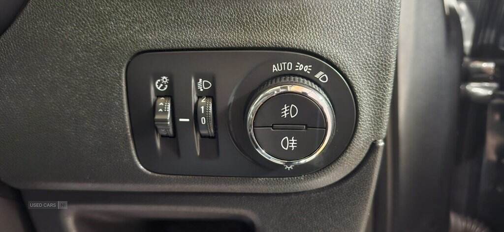 Apr 2018 Vauxhall Crossland X 1.2 Elite 5dr