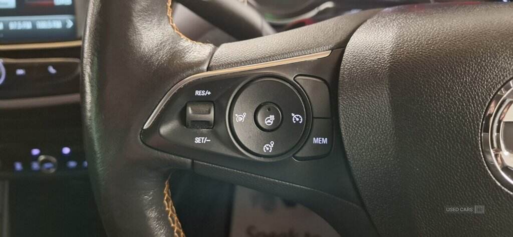 Apr 2018 Vauxhall Crossland X 1.2 Elite 5dr