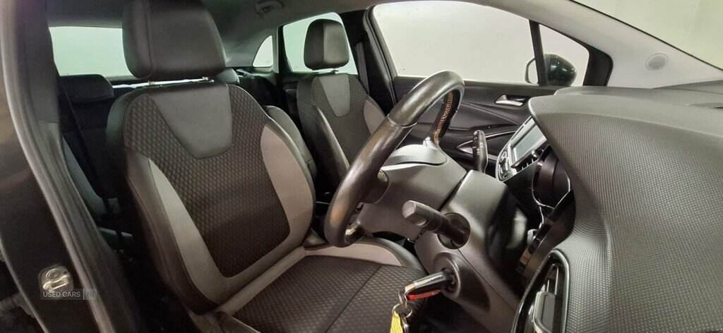 Apr 2018 Vauxhall Crossland X 1.2 Elite 5dr
