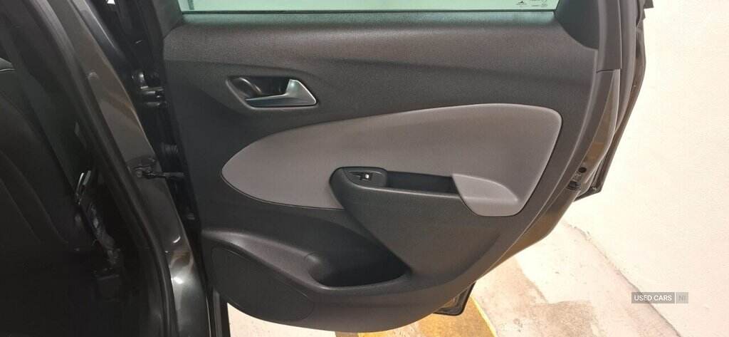 Apr 2018 Vauxhall Crossland X 1.2 Elite 5dr