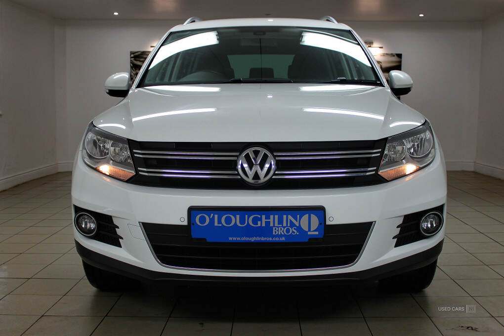 Mar 2016 Volkswagen Tiguan 2.0 TDi BlueMotion Tech Match Edition 150 5dr DSG