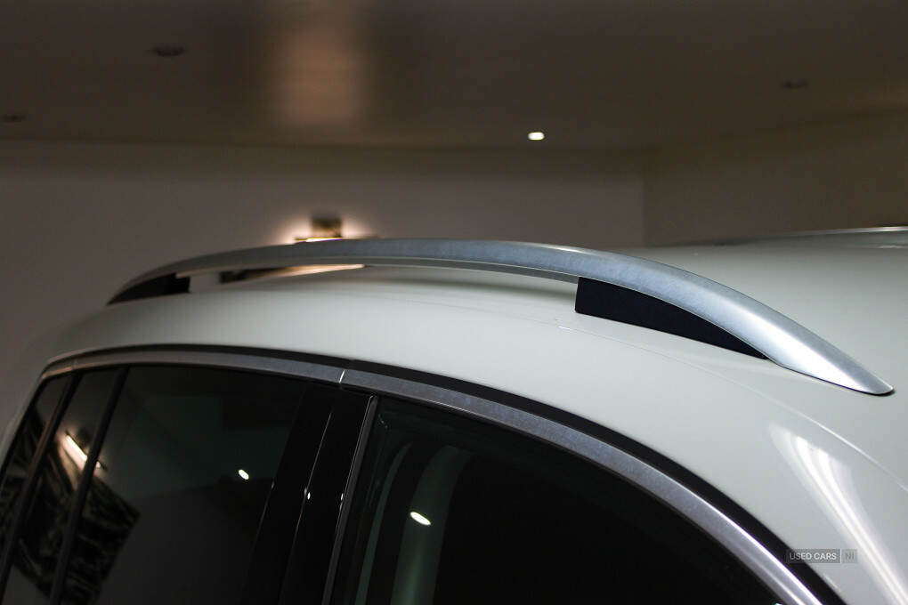 Mar 2016 Volkswagen Tiguan 2.0 TDi BlueMotion Tech Match Edition 150 5dr DSG