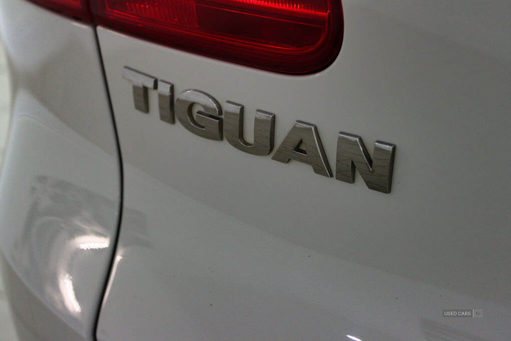 Mar 2016 Volkswagen Tiguan 2.0 TDi BlueMotion Tech Match Edition 150 5dr DSG