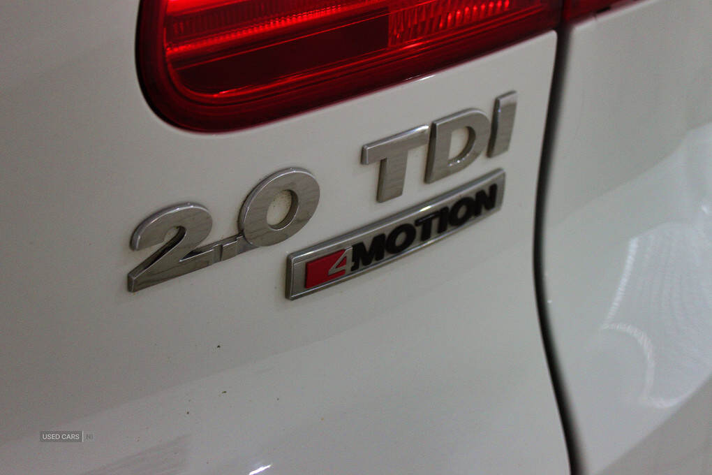 Mar 2016 Volkswagen Tiguan 2.0 TDi BlueMotion Tech Match Edition 150 5dr DSG