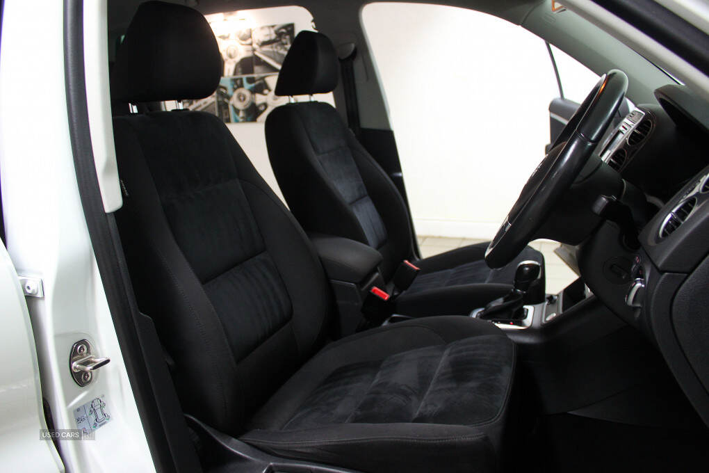 Mar 2016 Volkswagen Tiguan 2.0 TDi BlueMotion Tech Match Edition 150 5dr DSG