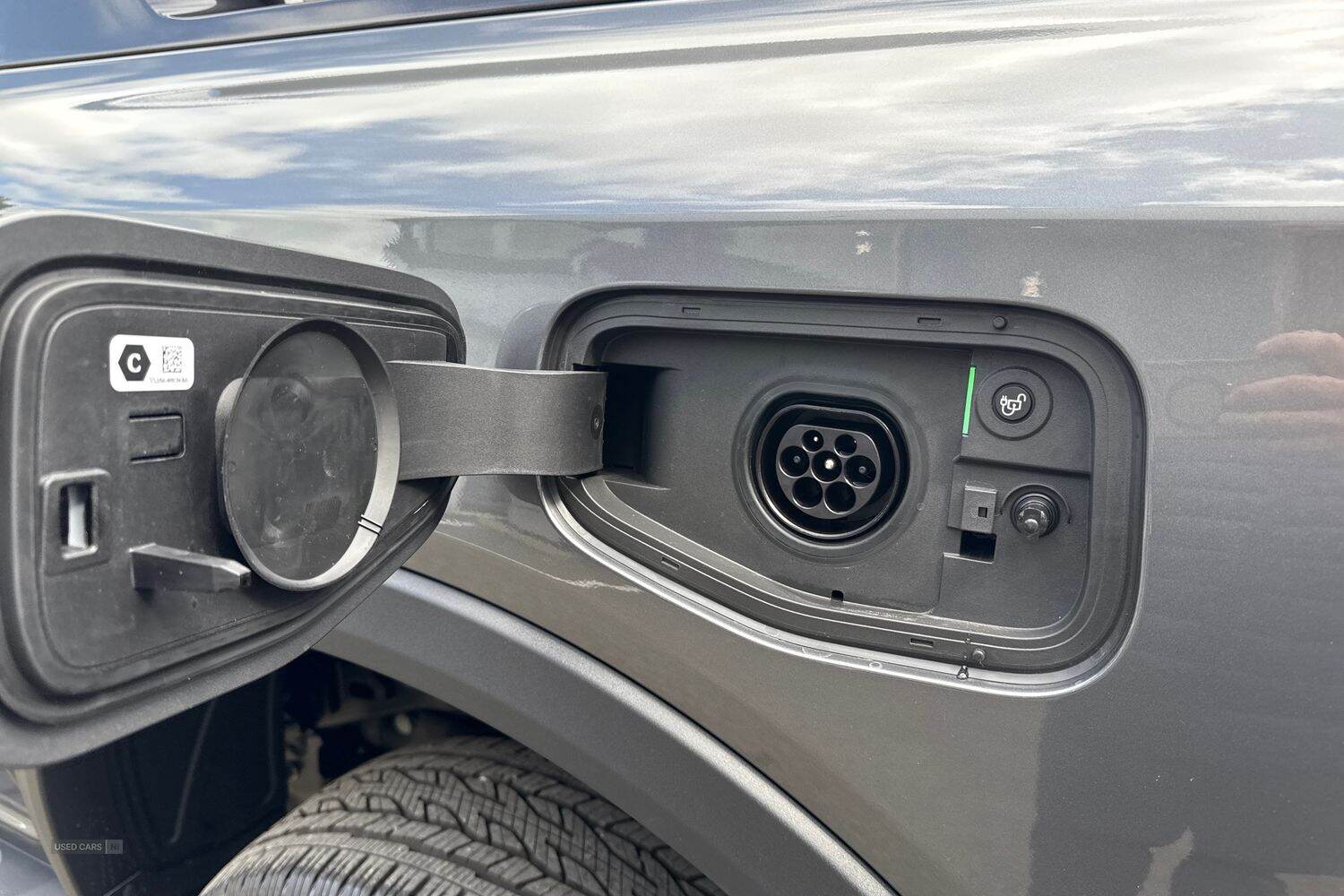   Ford Ranger Wildtrak AUTO 2.3L EcoBoost 281PS PHEV 10 Speed 4x4 Double Cab, POWER ROLLER SHUTTER, STYLING PACK, IN STOCK