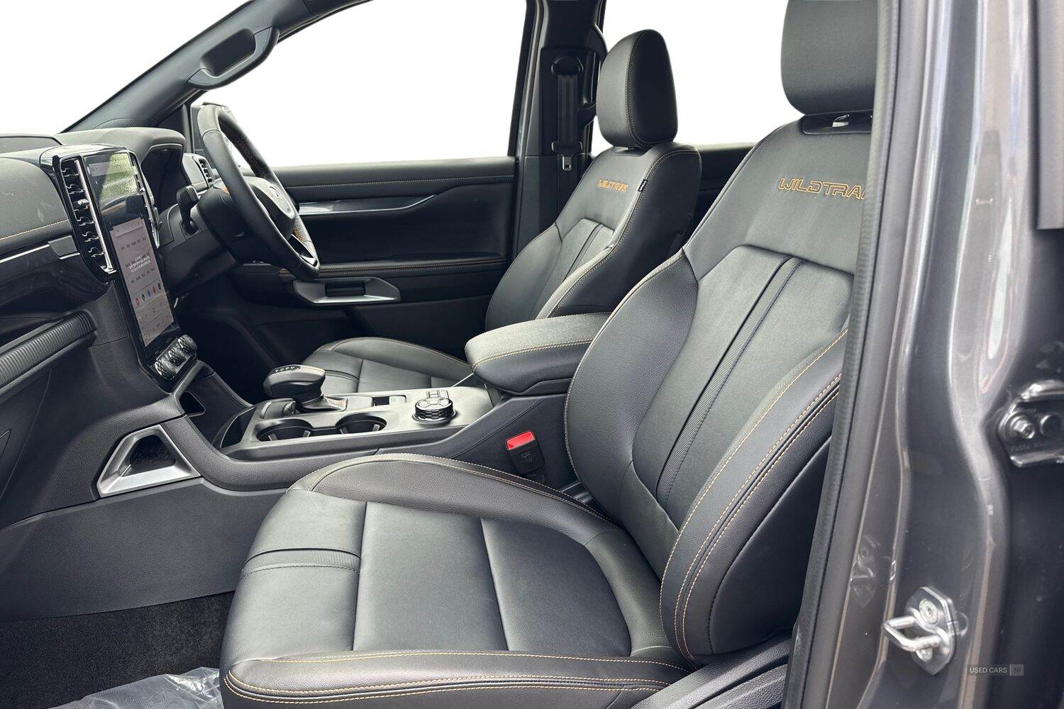   Ford Ranger Wildtrak AUTO 2.3L EcoBoost 281PS PHEV 10 Speed 4x4 Double Cab, POWER ROLLER SHUTTER, STYLING PACK, IN STOCK