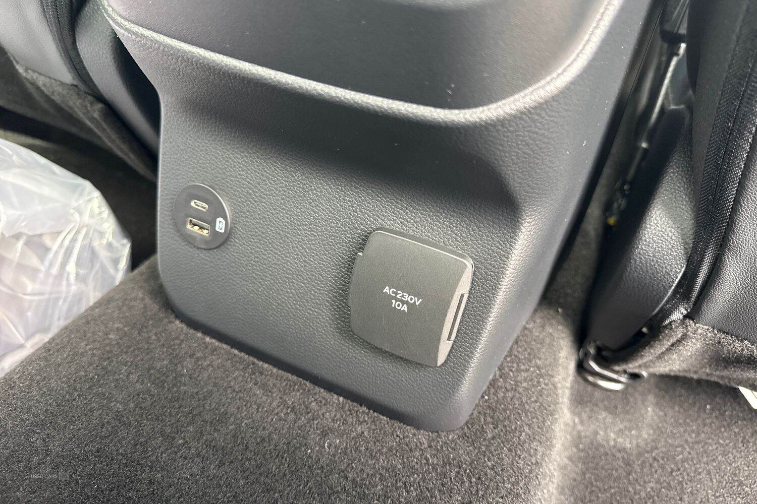   Ford Ranger Wildtrak AUTO 2.3L EcoBoost 281PS PHEV 10 Speed 4x4 Double Cab, POWER ROLLER SHUTTER, STYLING PACK, IN STOCK