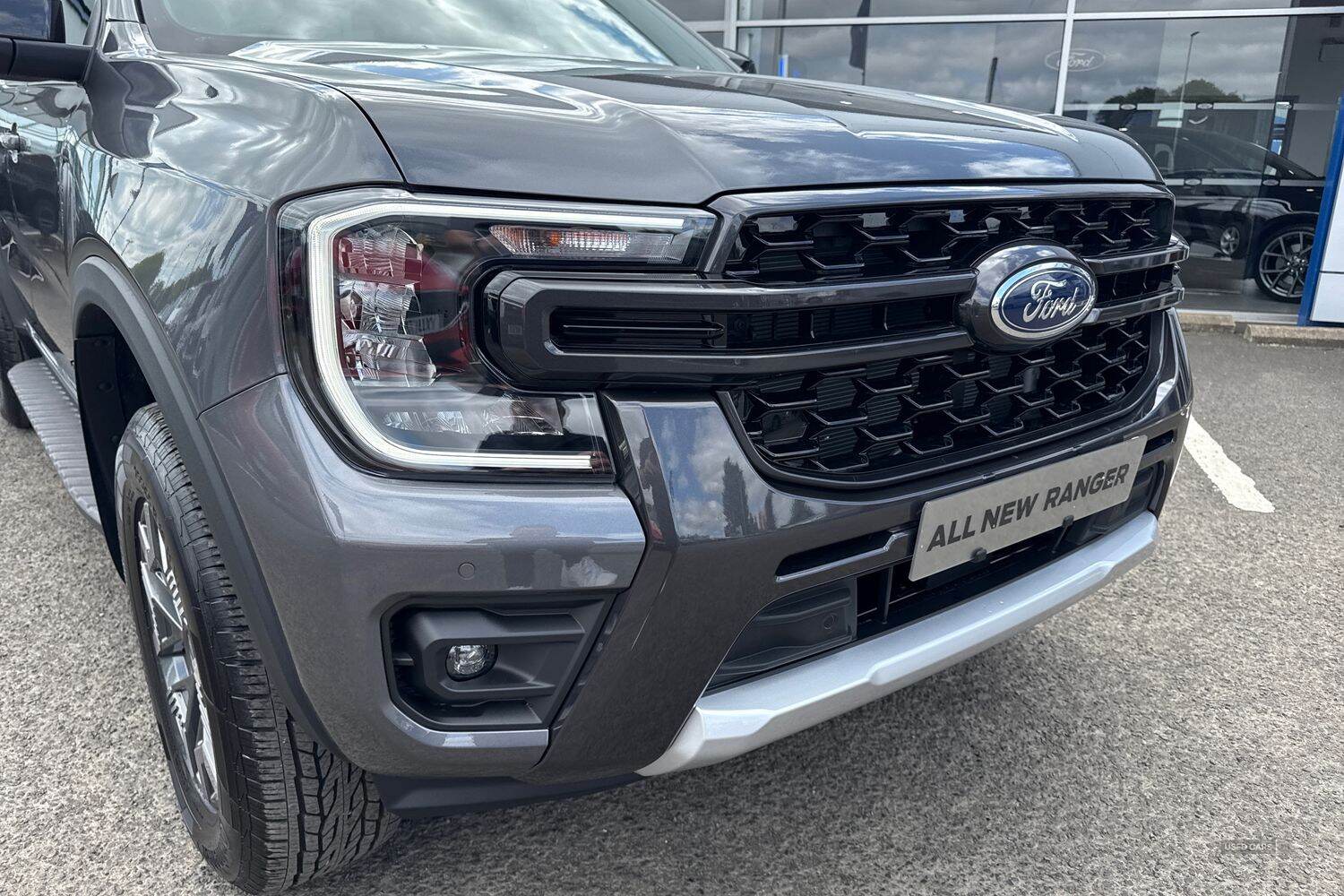   Ford Ranger Wildtrak AUTO 2.3L EcoBoost 281PS PHEV 10 Speed 4x4 Double Cab, POWER ROLLER SHUTTER, STYLING PACK, IN STOCK