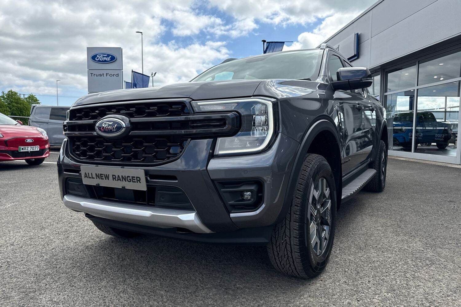   Ford Ranger Wildtrak AUTO 2.3L EcoBoost 281PS PHEV 10 Speed 4x4 Double Cab, POWER ROLLER SHUTTER, STYLING PACK, IN STOCK