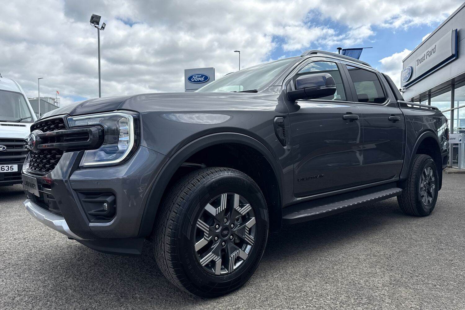   Ford Ranger Wildtrak AUTO 2.3L EcoBoost 281PS PHEV 10 Speed 4x4 Double Cab, POWER ROLLER SHUTTER, STYLING PACK, IN STOCK