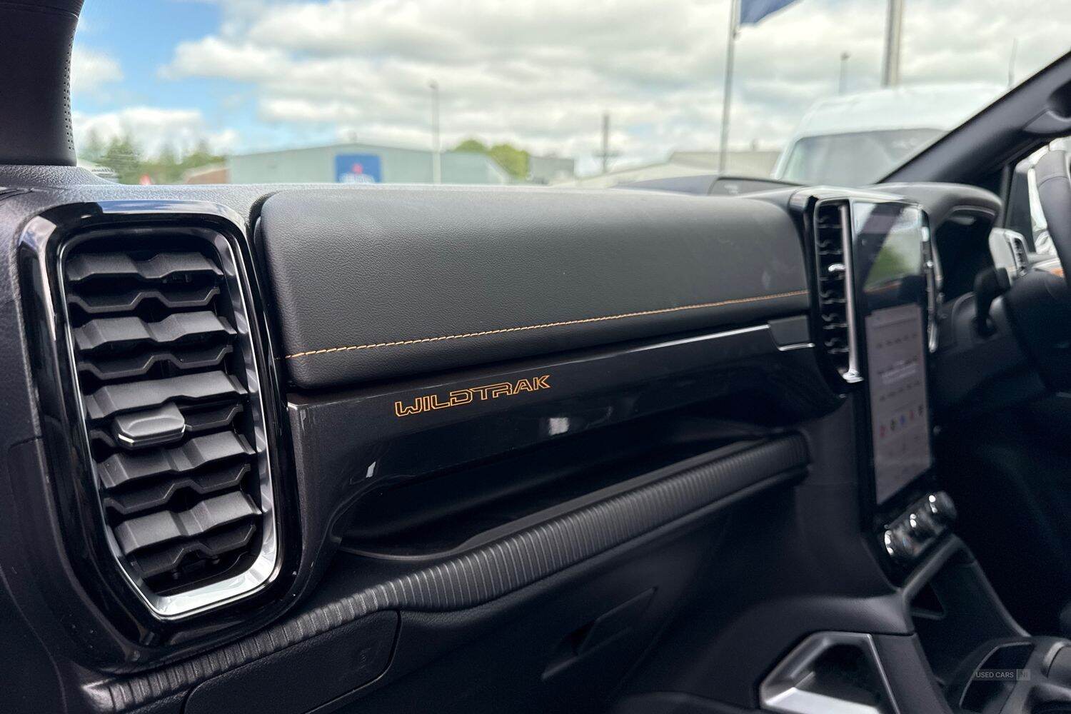   Ford Ranger Wildtrak AUTO 2.3L EcoBoost 281PS PHEV 10 Speed 4x4 Double Cab, POWER ROLLER SHUTTER, STYLING PACK, IN STOCK