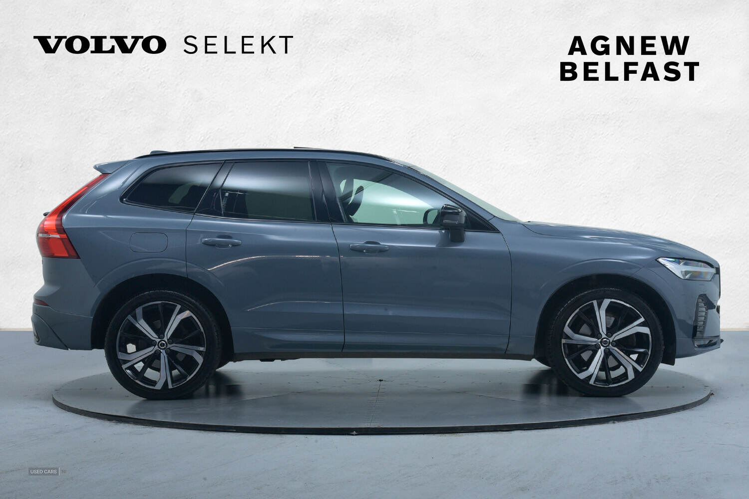 Nov 2021 Volvo XC60 2.0 B5P R DESIGN 5dr AWD Geartronic