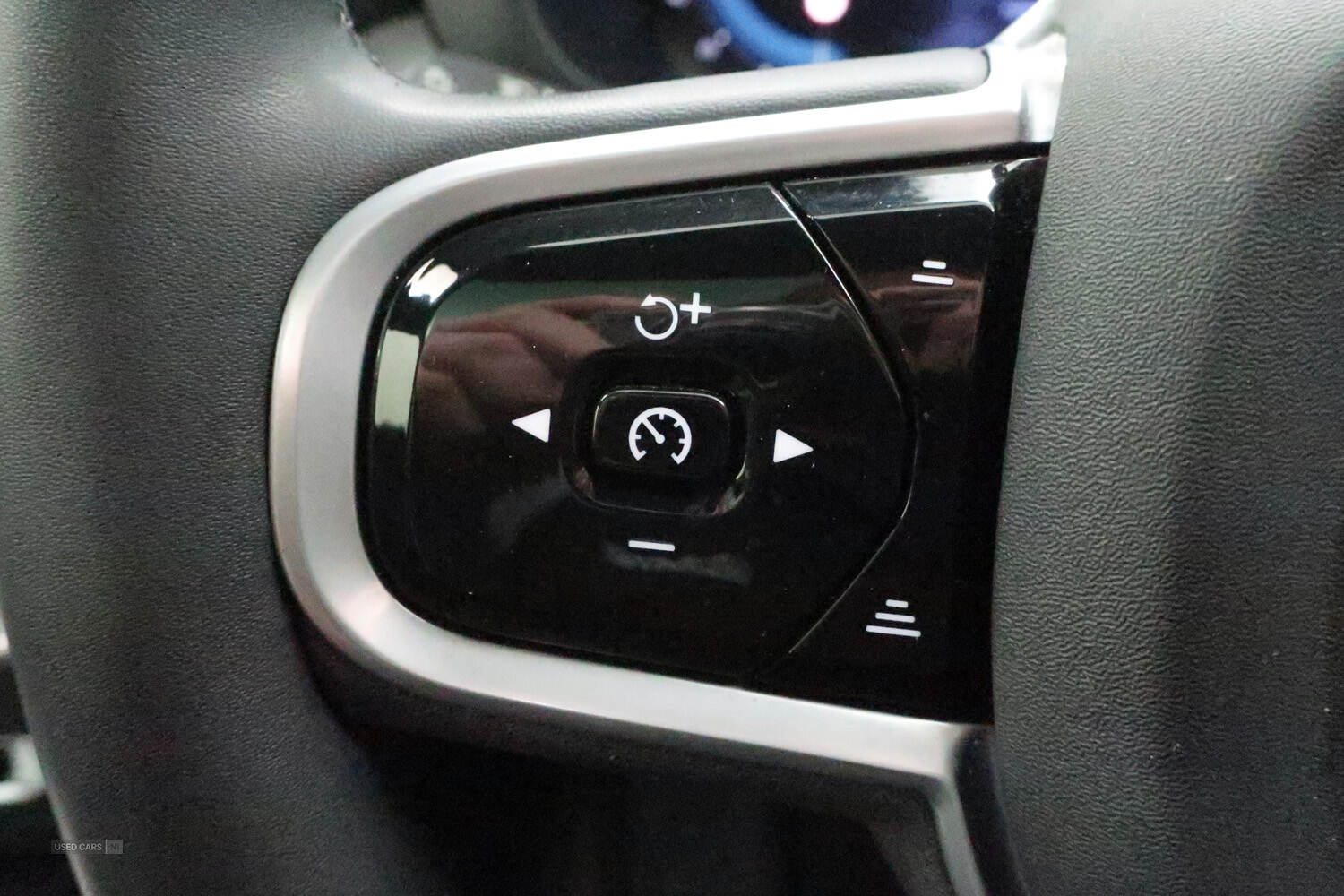 Nov 2021 Volvo XC60 2.0 B5P R DESIGN 5dr AWD Geartronic