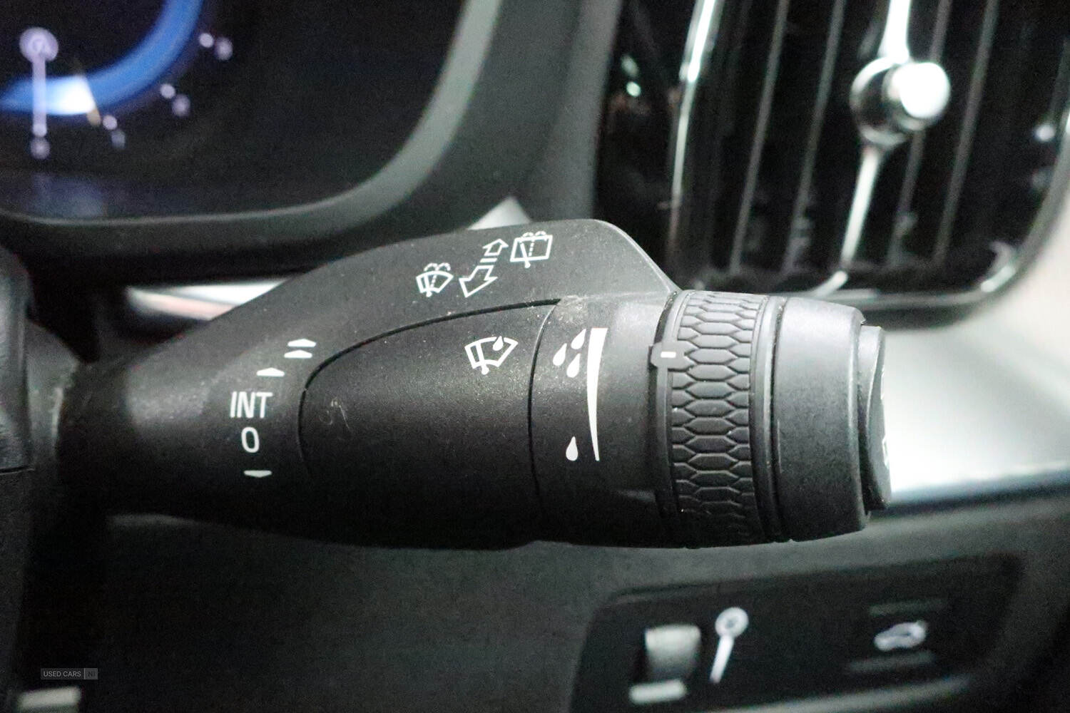 Nov 2021 Volvo XC60 2.0 B5P R DESIGN 5dr AWD Geartronic