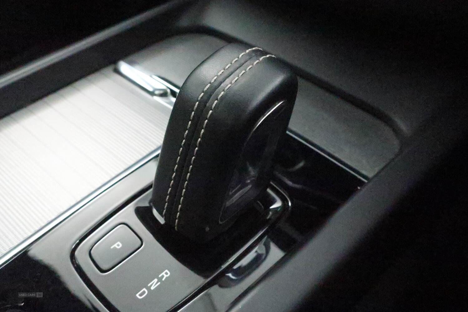 Nov 2021 Volvo XC60 2.0 B5P R DESIGN 5dr AWD Geartronic