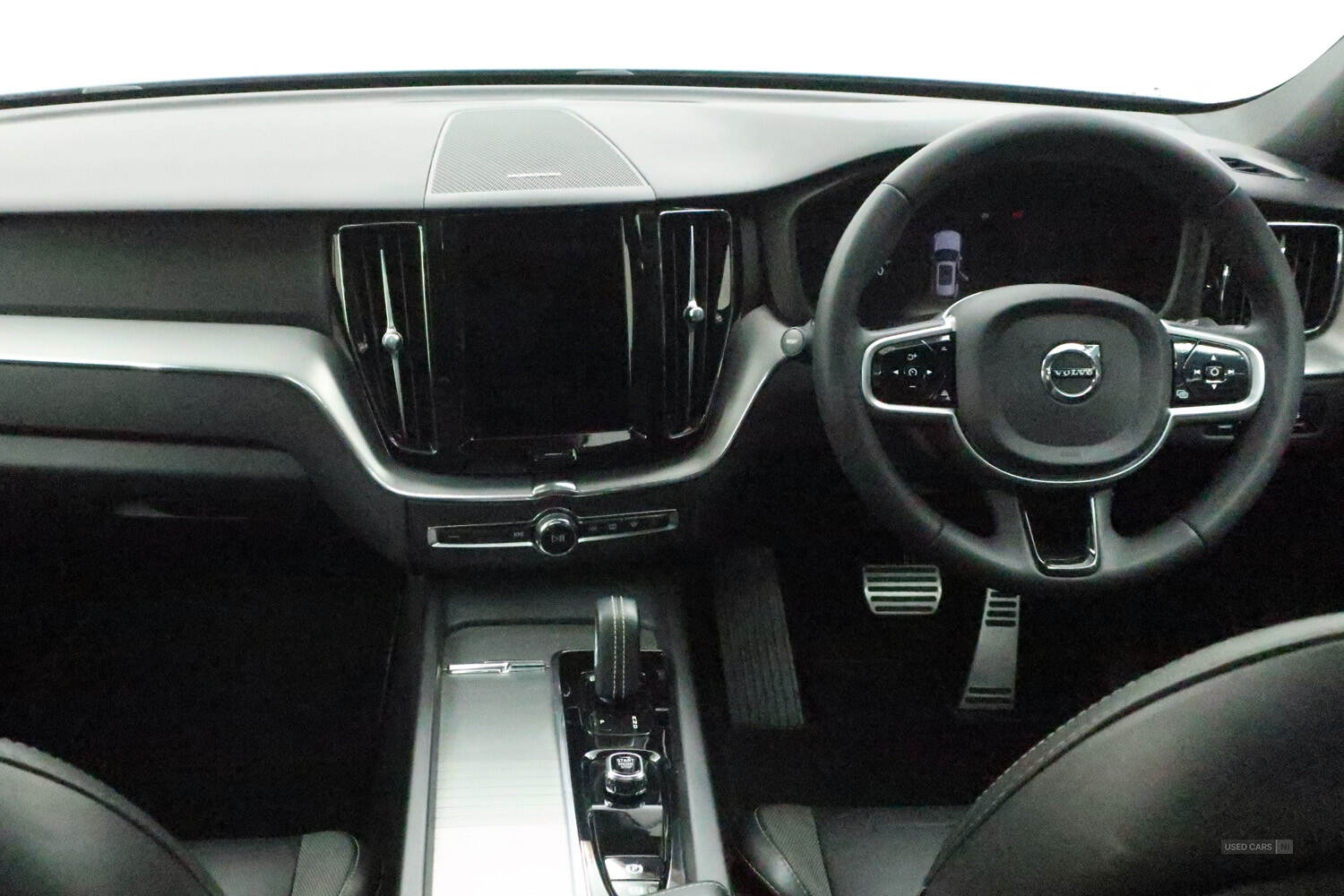 Nov 2021 Volvo XC60 2.0 B5P R DESIGN 5dr AWD Geartronic