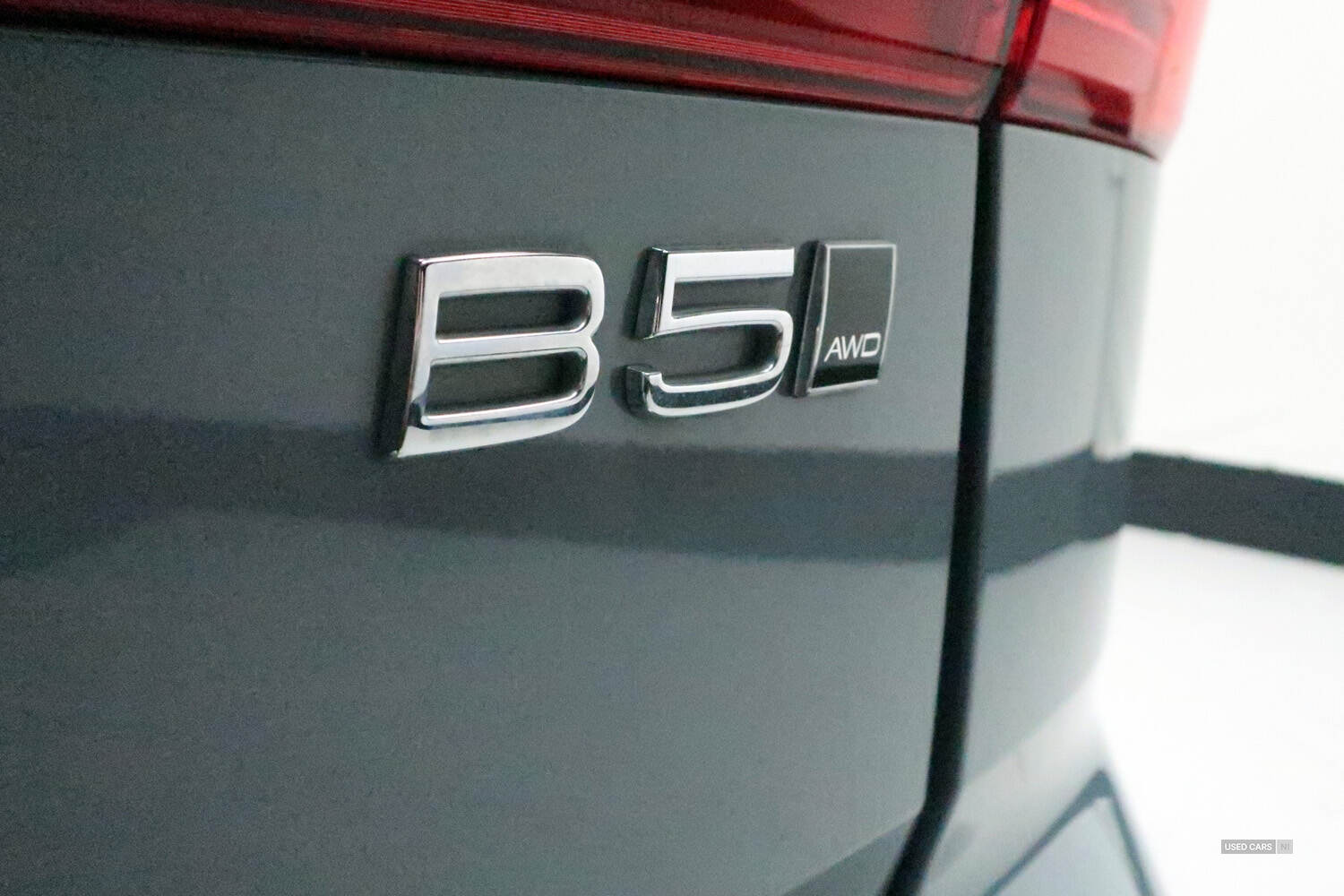 Nov 2021 Volvo XC60 2.0 B5P R DESIGN 5dr AWD Geartronic